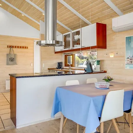 Hébergement de vacances Superbe Maison De 2 Chambres À Sjølund Sjolund