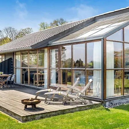 Hébergement de vacances Superbe Maison De 2 Chambres À Sjølund Sjolund